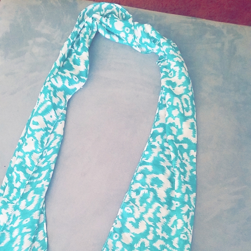 Scarf - Picture 4 of 4